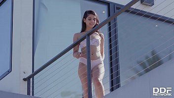 play A pussy from the pool finds her half and starts to make xxx