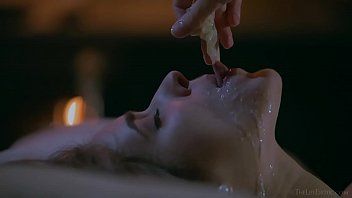 play She fills herself with freedom and lives her fantasy