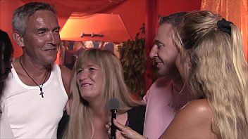 play Have fun at a xxx party with a 40 year old sweetheart