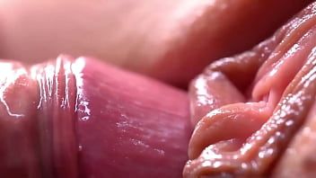 Reproducir Graba el pene como entra en el coño y lo completa por completo