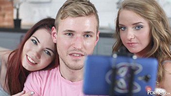 play Lavinia en Sofi zijn twee beeldschone 17-jarige vrouwen die een triootje willen met een begaafde man