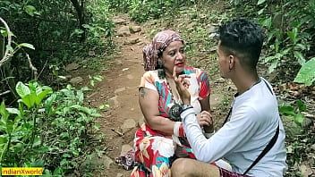play La cagna vuole scopare questo maschio pervertito con un grosso pene
