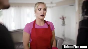 play الحسية والساخنة الثلاثون مع هذا مثير الخادمة xxx المريضة من القضيب