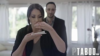 play هؤلاء الرجال يسمحون لأنفسهم برفاهية ممارسة الجنس مع هذه المرأة اليابانية في كل واحدة