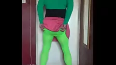 play Travesti bisexuală râvnește un penis adevărat: suge și dracu-mă!
