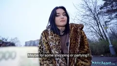 play Agent publiczny dostaje dziki loda na świeżym powietrzu i duży kutas po drobnej francuskiej babe Crystal Cherry