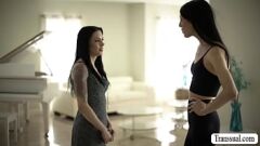 play Rencontre intense de pas transexuelle d'Anna de Ville d'Anna de Ville