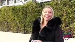 play Blond Bombshell Ashley Morena et Sexy Brunette Marie se font coquine avec un jeu de jouets à gros tit et un trio