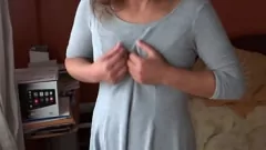 play Amateur Milf w bikini fascynuje cycki, a faceci szarpią się - kompilacja tabu