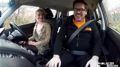 play Busty Driving Student publicznie pieprzy się w samochodzie