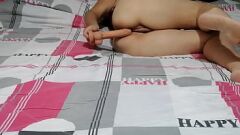 play Soția blondă a milfului Rossy are orgasm intens în timp ce se masturbează cu dildo -ul ei