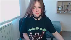 play Schöne Teenie -Webcam -Show: Muschi blinkt und Dildo Spaß