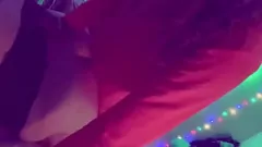 Abspielen Sinnlicher interrassischer Dreier mit Goth-BBW und exotischer Latina-BBC in einer wilden Gangbang-Orgie