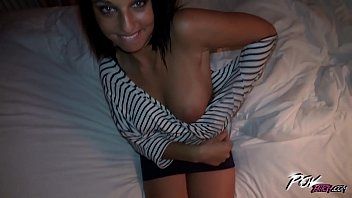 play Foda-se com tatoasa que mostra o que ela tem boas tetas xnxx